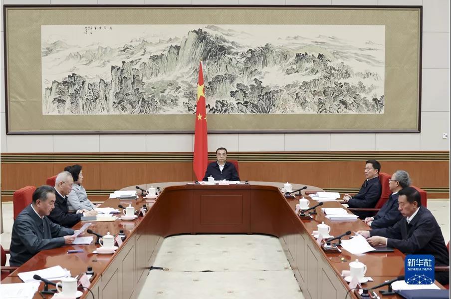中共中央政治局常委、国务院副总理、国家能源委员会副主任韩正出席。